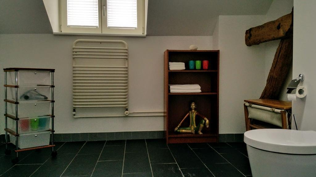Rooms-Zimmer นอยเฮาเซิน อัม ไรห์นฟอล ภายนอก รูปภาพ