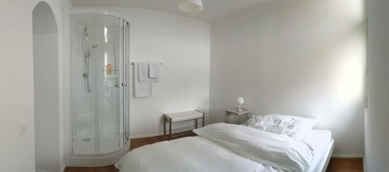 Rooms-Zimmer นอยเฮาเซิน อัม ไรห์นฟอล ภายนอก รูปภาพ